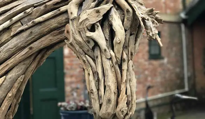 basildon park horse sculpture